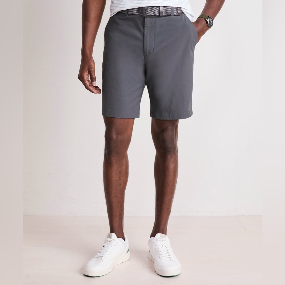 Vineyard Vines 8 inch Performance Short